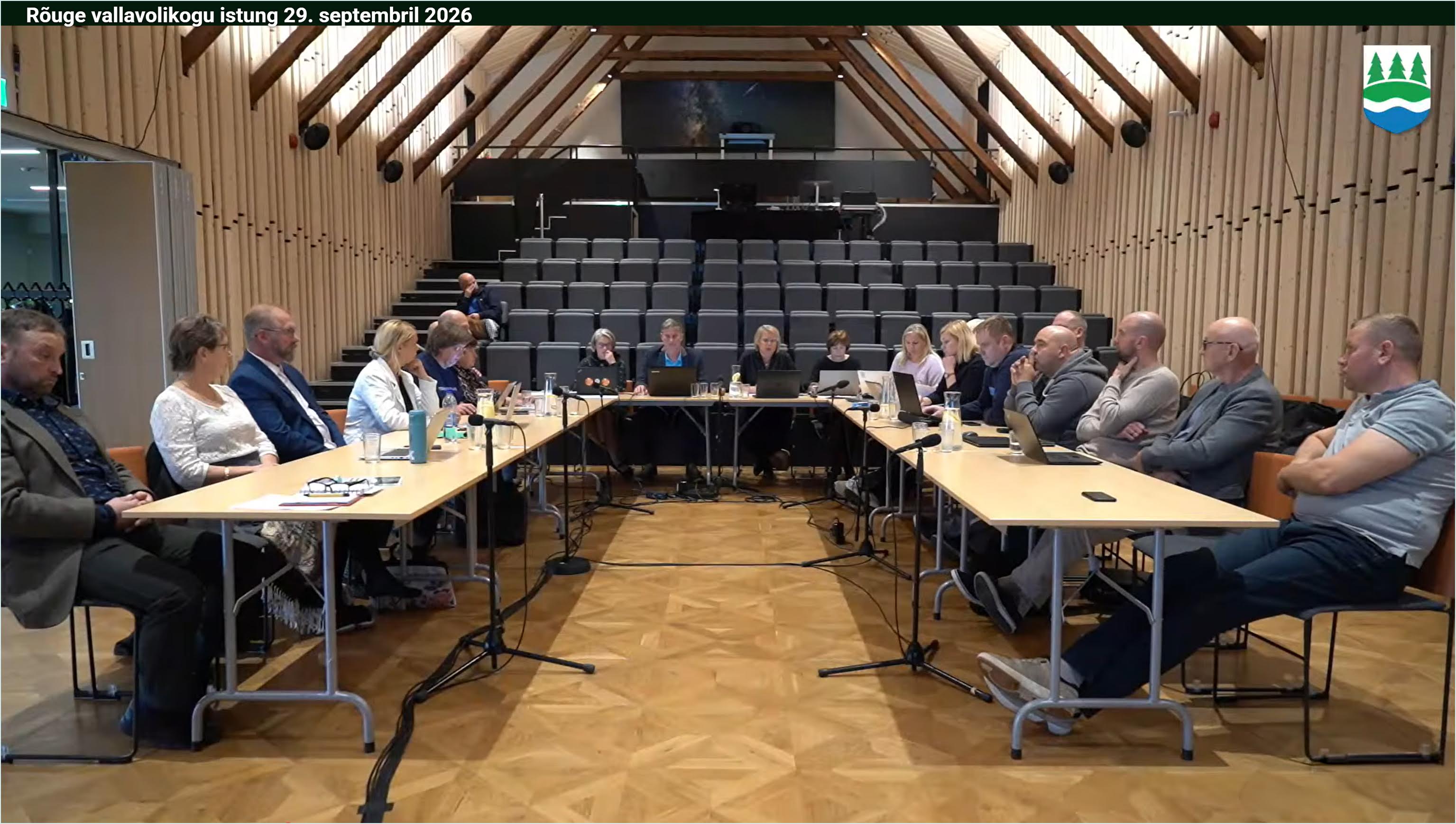 Hetk 29. septembril Rõuge rahvamaja saalis toimunud üle paari tunni kestnud istungilt. Foto: VIDEOSALVESTISE KUVATÕMMIS